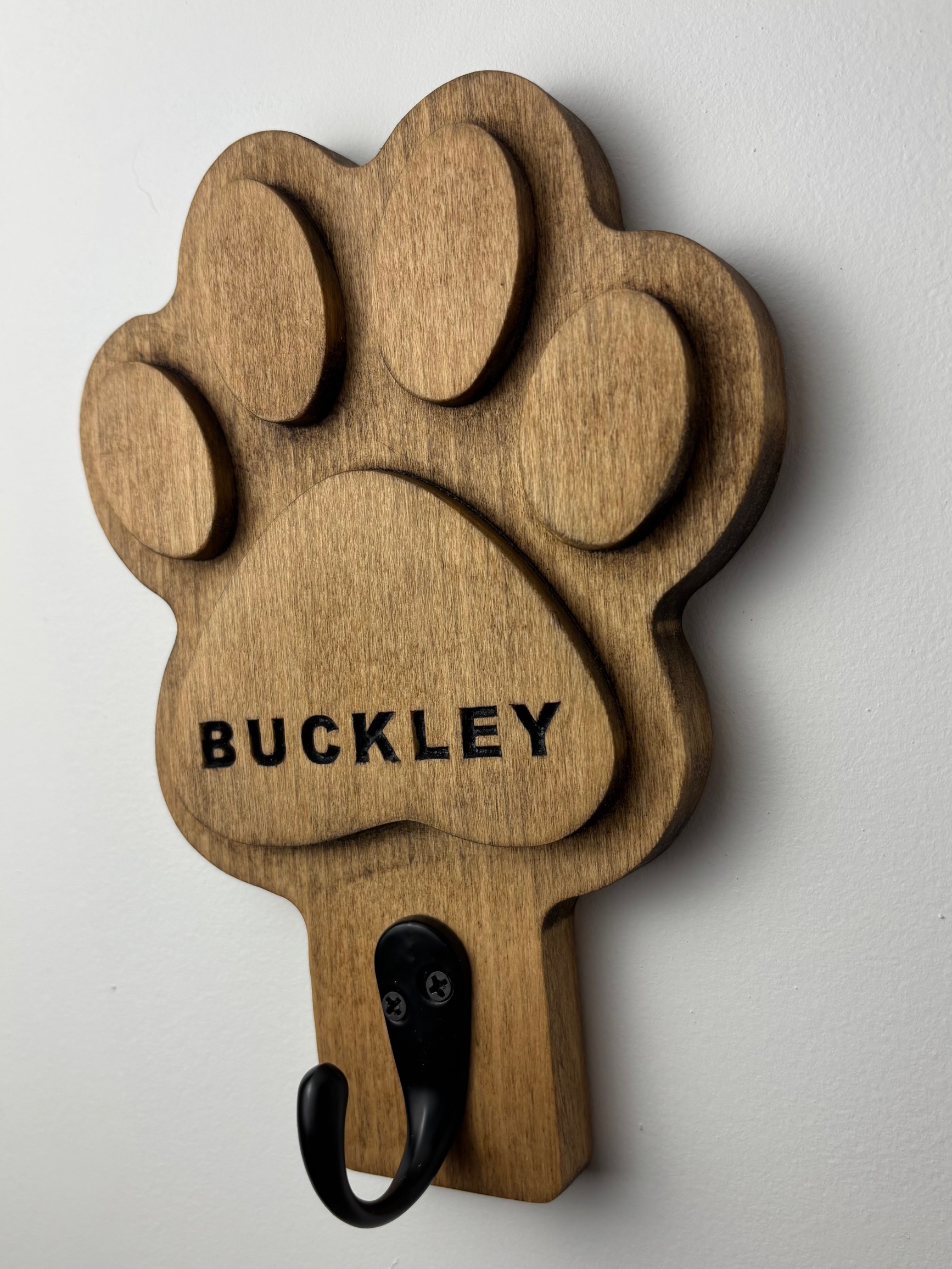 Paw Print Dog Leash Holder – Solid Wood Wall Rack - Image 5