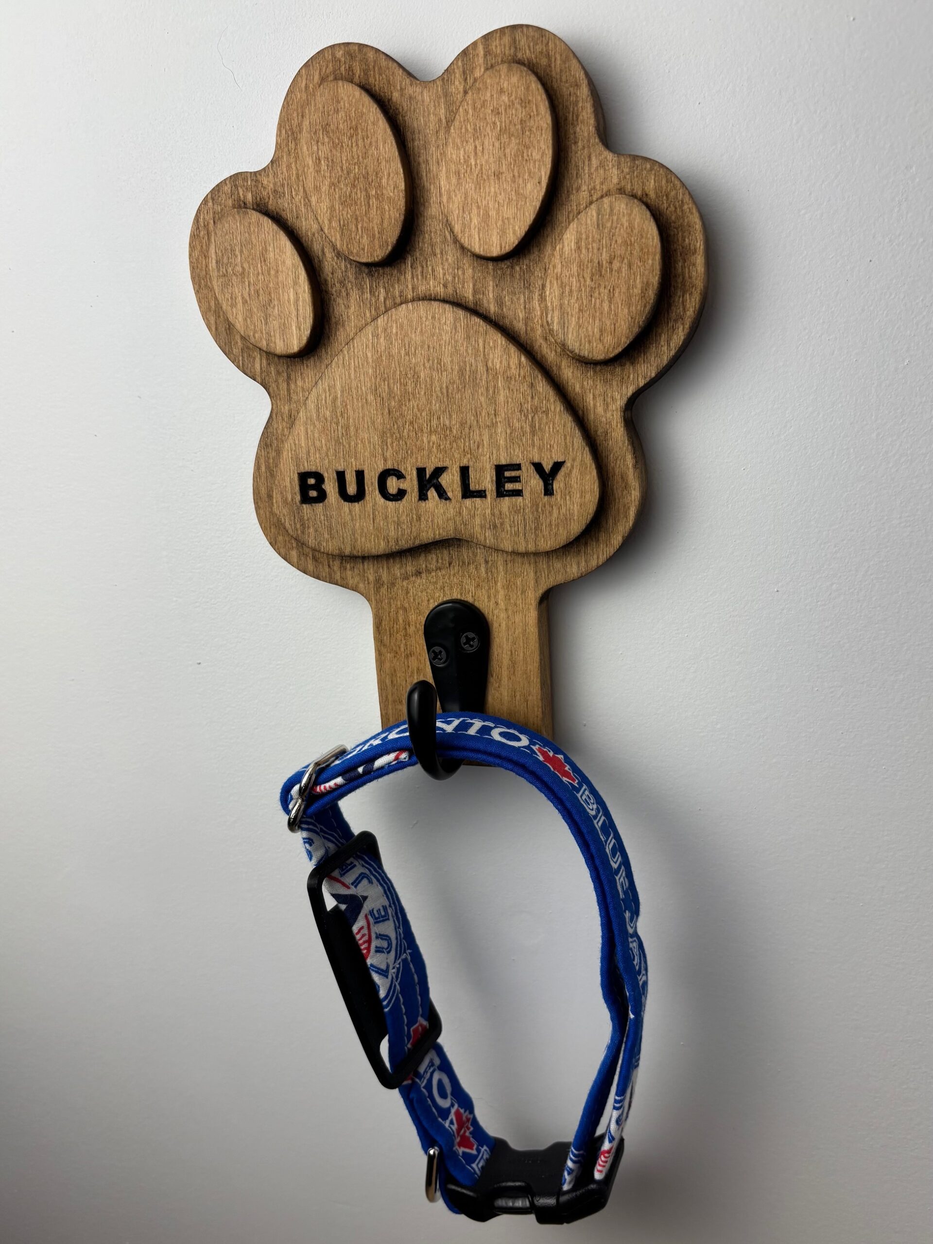 Paw Print Dog Leash Holder – Solid Wood Wall Rack - Image 4